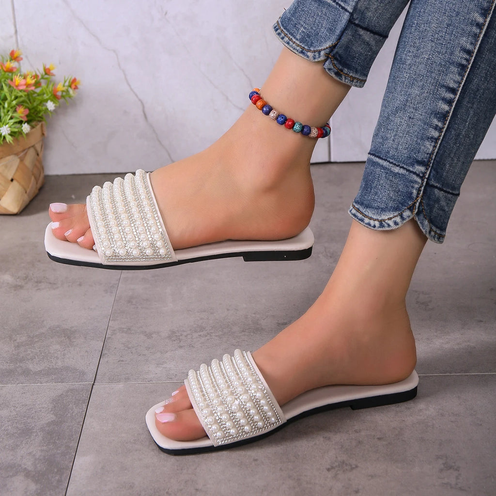 Women's fashionable flat sandals